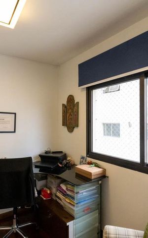 Apartamento à venda com 200m², 3 quartos e 3 vagas Apartamento à venda com 200m², 3 quartos e 3 vagasSala de TV