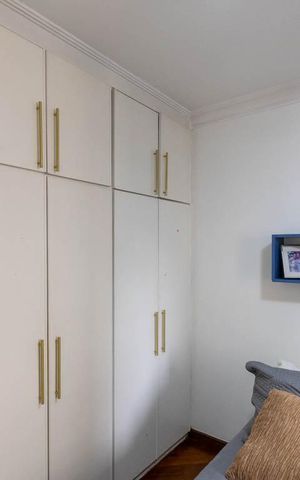 Apartamento à venda com 200m², 3 quartos e 3 vagas Apartamento à venda com 200m², 3 quartos e 3 vagasSuíte 2