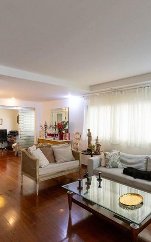 Apartamento à venda com 200m², 3 quartos e 3 vagas Apartamento à venda com 200m², 3 quartos e 3 vagasSala
