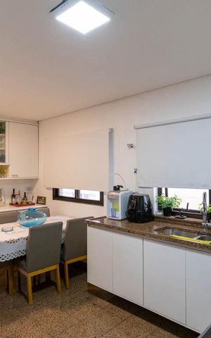 Apartamento à venda com 200m², 3 quartos e 3 vagas Apartamento à venda com 200m², 3 quartos e 3 vagasCozinha