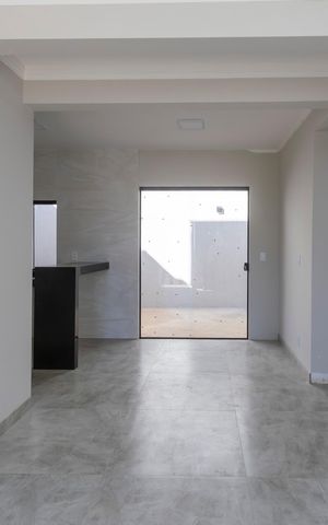 Casa à venda com 130m², 3 quartos e 3 vagas Casa à venda com 130m², 3 quartos e 3 vagasSala