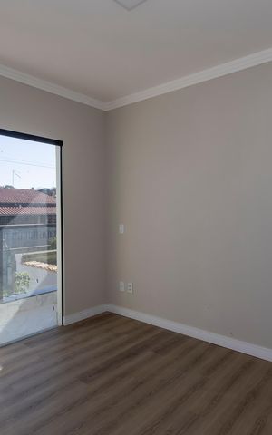 Casa à venda com 130m², 3 quartos e 3 vagas Casa à venda com 130m², 3 quartos e 3 vagasSuíte