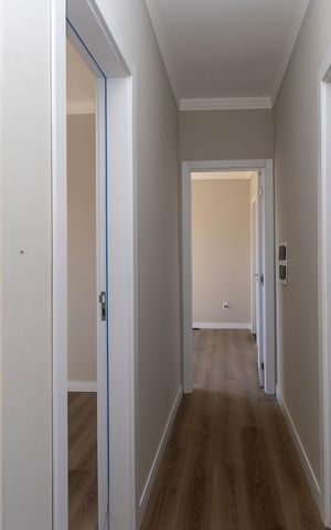 Casa à venda com 130m², 3 quartos e 3 vagas Casa à venda com 130m², 3 quartos e 3 vagasCorredor