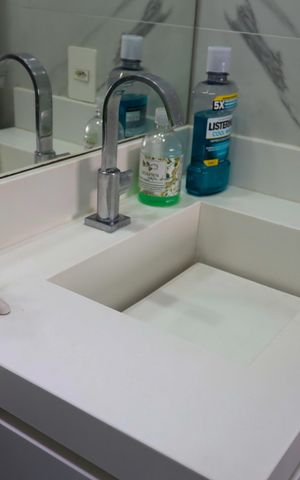 Apartamento à venda com 57m², 2 quartos e 1 vaga Apartamento à venda com 57m², 2 quartos e 1 vagaBanheiro da Suíte 2