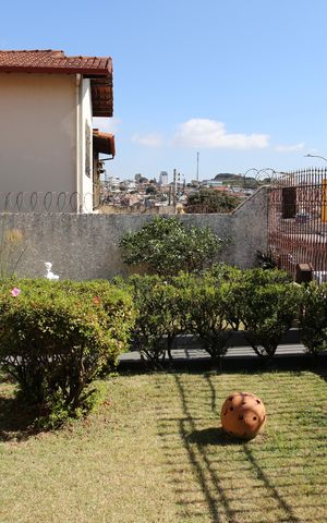 Casa à venda com 300m², 5 quartos e 3 vagasQuintal