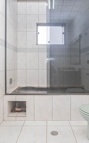 Casa à venda com 410m², 4 quartos e 8 vagasBanheiro da Suíte 3