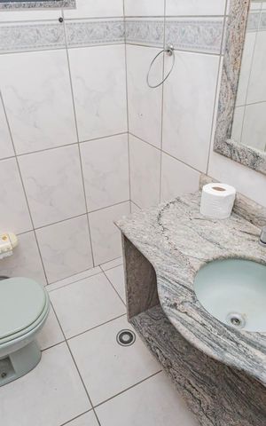 Casa à venda com 410m², 4 quartos e 8 vagasLavabo