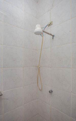 Casa à venda com 410m², 4 quartos e 8 vagasBanheiro de Serviço