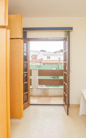 Casa à venda com 410m², 4 quartos e 8 vagasSuíte 2