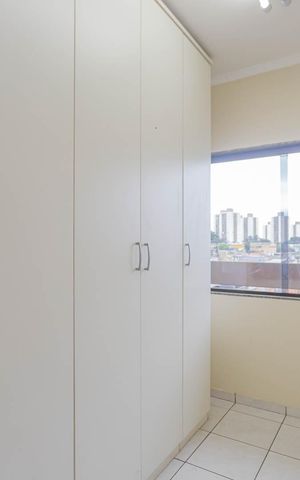 Casa à venda com 410m², 4 quartos e 8 vagasQuarto de Serviço