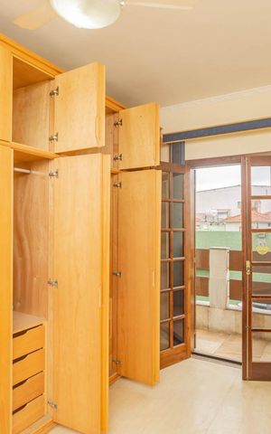 Casa à venda com 410m², 4 quartos e 8 vagasSuíte 2