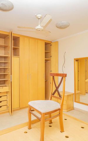 Casa à venda com 410m², 4 quartos e 8 vagasSuíte 3