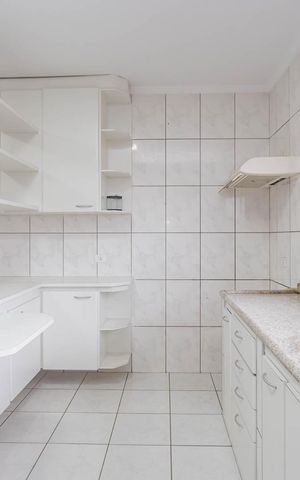 Casa à venda com 410m², 4 quartos e 8 vagasCozinha