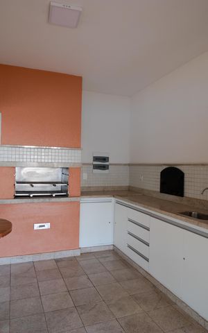 Apartamento para alugar com 111m², 3 quartos e 2 vagas Apartamento para alugar com 111m², 3 quartos e 2 vagasÁrea comum - Churrasqueira