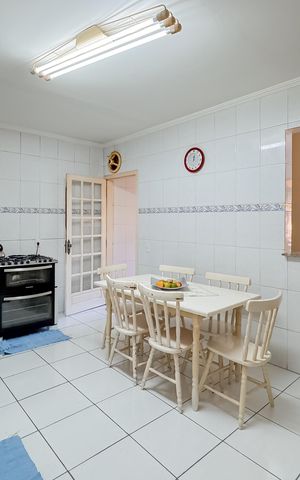 Casa para alugar com 256m², 3 quartos e sem vaga Casa para alugar com 256m², 3 quartos e sem vagaCozinha
