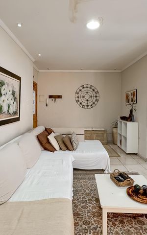 Casa para alugar com 256m², 3 quartos e sem vaga Casa para alugar com 256m², 3 quartos e sem vagaSala
