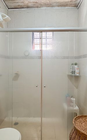 Casa para alugar com 256m², 3 quartos e sem vaga Casa para alugar com 256m², 3 quartos e sem vagaBanheiro da Suíte