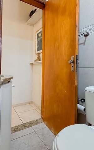 Casa para alugar com 256m², 3 quartos e sem vaga Casa para alugar com 256m², 3 quartos e sem vagaBanheiro Social