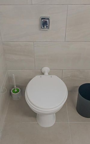 Casa à venda com 300m², 4 quartos e 4 vagasBanheiro da Suíte 2