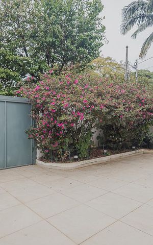 Casa à venda com 300m², 4 quartos e 4 vagasGaragem
