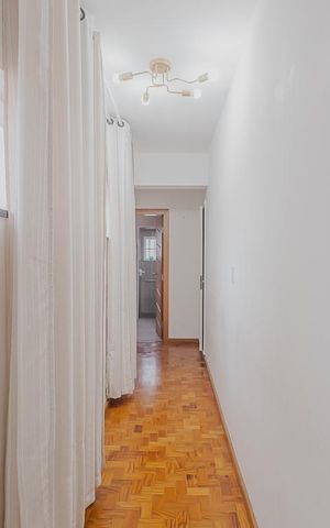 Casa à venda com 300m², 4 quartos e 4 vagasSuíte 2