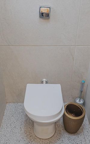 Casa à venda com 300m², 4 quartos e 4 vagasLavabo
