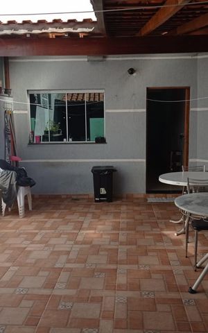 Casa à venda com 250m², 3 quartos e 4 vagas