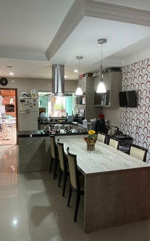 Casa à venda com 250m², 3 quartos e 4 vagas Casa à venda com 250m², 3 quartos e 4 vagasSala de Jantar