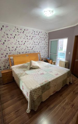 Casa à venda com 250m², 3 quartos e 4 vagas Casa à venda com 250m², 3 quartos e 4 vagasQuarto