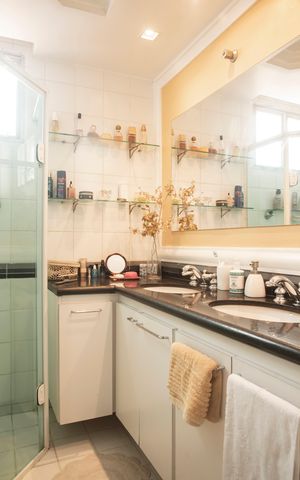 Apartamento à venda com 140m², 2 quartos e 1 vagaBanheiro da Suíte