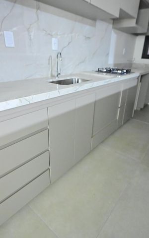 Apartamento para alugar com 97m², 3 quartos e 2 vagas Apartamento para alugar com 97m², 3 quartos e 2 vagasCozinha e Área de Serviço