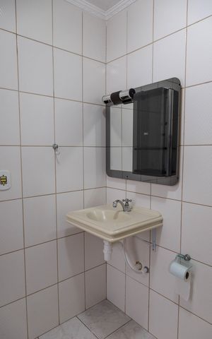 Casa à venda com 222m², 3 quartos e 4 vagas Casa à venda com 222m², 3 quartos e 4 vagasLavabo