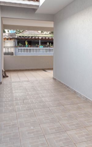 Casa à venda com 222m², 3 quartos e 4 vagas Casa à venda com 222m², 3 quartos e 4 vagasÁrea Externa