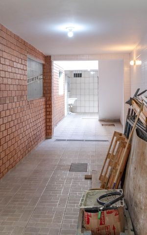 Casa à venda com 222m², 3 quartos e 4 vagas Casa à venda com 222m², 3 quartos e 4 vagasÁrea Externa