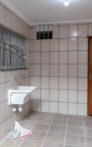 Casa à venda com 222m², 3 quartos e 4 vagas Casa à venda com 222m², 3 quartos e 4 vagasÁrea de Serviço