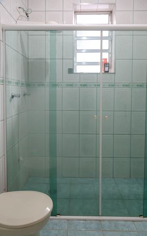 Casa à venda com 222m², 3 quartos e 4 vagas Casa à venda com 222m², 3 quartos e 4 vagasBanheiro Social