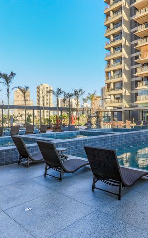 Apartamento para alugar com 197m², 3 quartos e 3 vagas Apartamento para alugar com 197m², 3 quartos e 3 vagasÁrea comum - Piscina