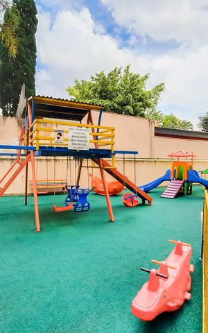 Apartamento para alugar com 440m², 4 quartos e 5 vagas Apartamento para alugar com 440m², 4 quartos e 5 vagasÁrea comum - Playground