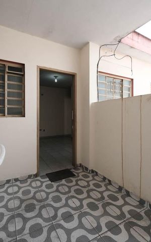 Casa para alugar com 60m², 2 quartos e sem vagaÁrea de Serviço