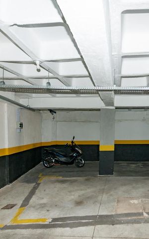 Apartamento à venda com 199m², 3 quartos e 2 vagas Apartamento à venda com 199m², 3 quartos e 2 vagasGaragem