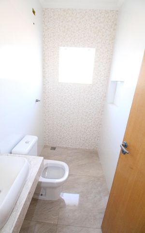 Casa para alugar com 185m², 4 quartos e 2 vagasBanheiro da Suíte