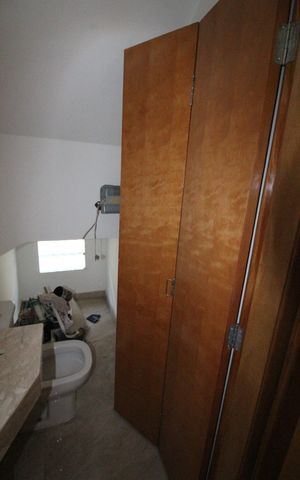 Casa para alugar com 185m², 4 quartos e 2 vagasBanheiro Social