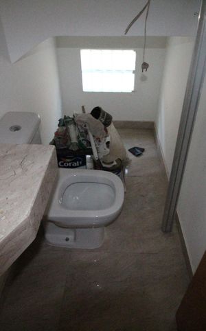 Casa para alugar com 185m², 4 quartos e 2 vagasBanheiro Social