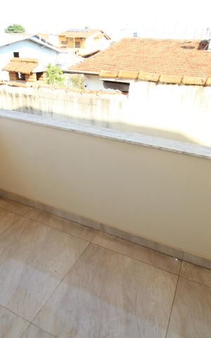 Casa para alugar com 185m², 4 quartos e 2 vagasSacada do Quarto 2
