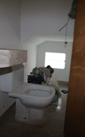 Casa para alugar com 185m², 4 quartos e 2 vagasBanheiro Social