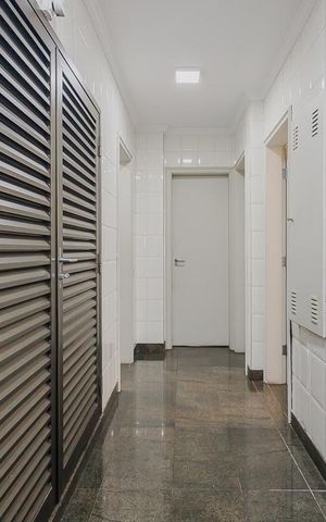 Apartamento à venda com 402m², 4 quartos e 4 vagasÁrea de Serviço