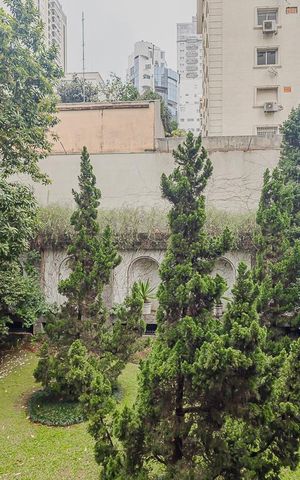 Apartamento à venda com 402m², 4 quartos e 4 vagasVista da Suíte 4