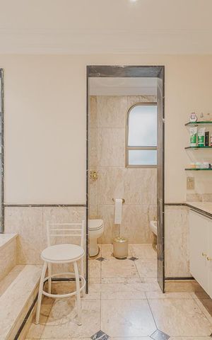 Apartamento à venda com 402m², 4 quartos e 4 vagasBanheiro da Suíte 4