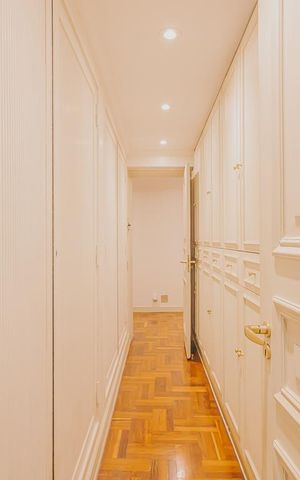 Apartamento à venda com 402m², 4 quartos e 4 vagasCorredor