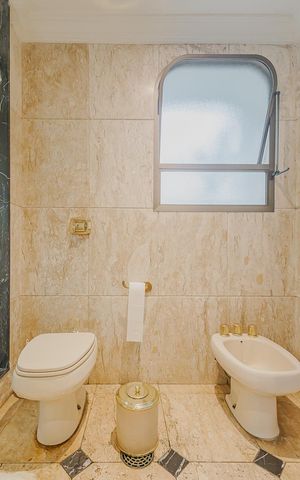 Apartamento à venda com 402m², 4 quartos e 4 vagasBanheiro da Suíte 4